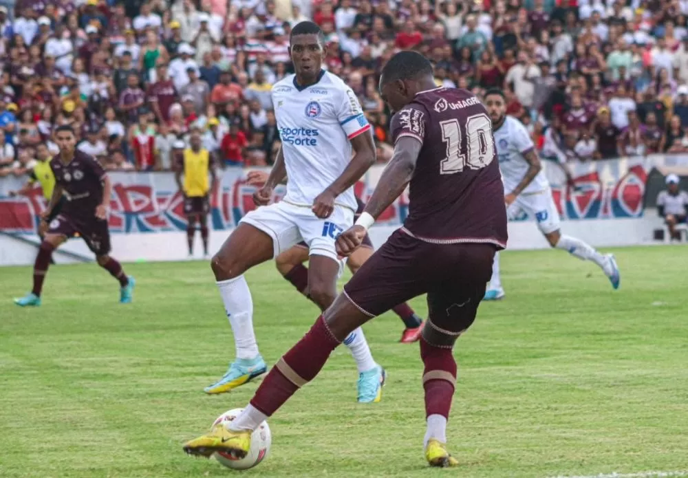 Jacuipense e Bahia empatam na primeira partida da final do Baianão