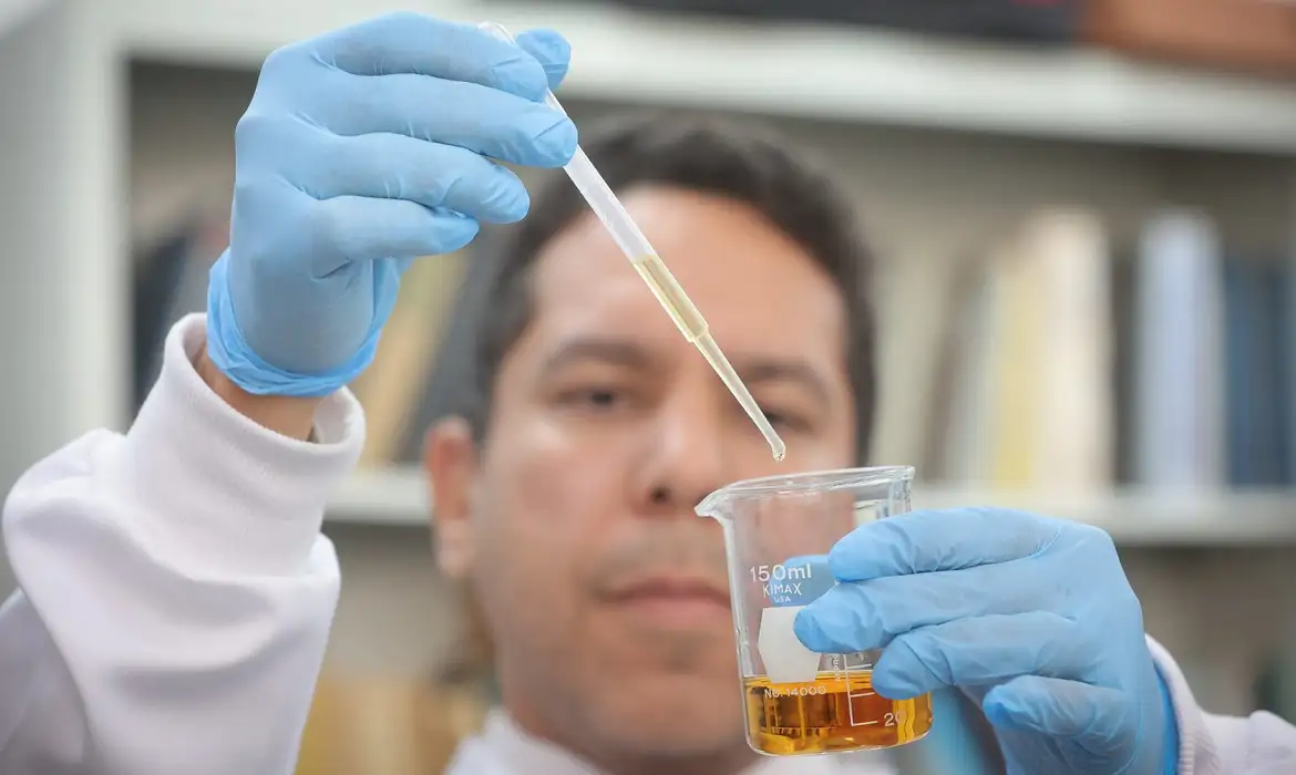 Brasil tem 58 casos de intoxicação por metanol; mortes chegam a 15