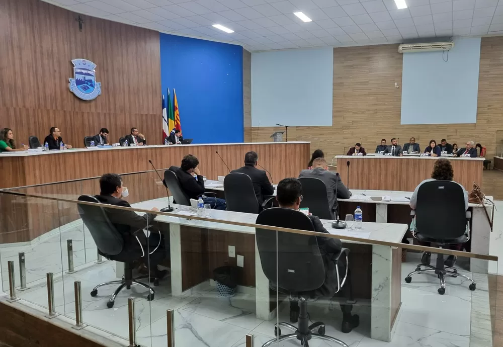 Câmara Municipal de Brumado cria cargos de provimento em comissão