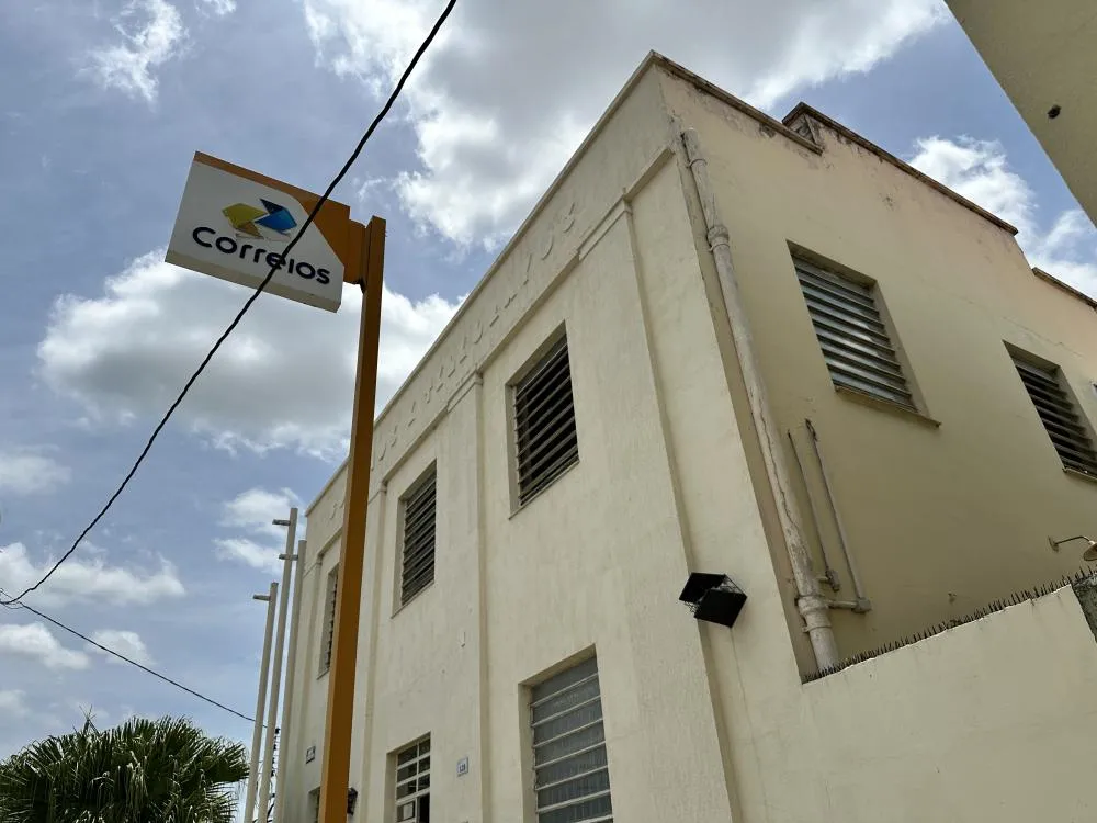 Mais de 130 mil cartas do Papai Noel dos Correios estão disponíveis para adoção