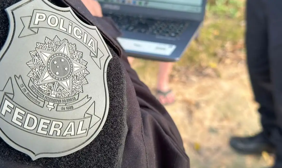 PF investiga origem de fake news sobre programas sociais