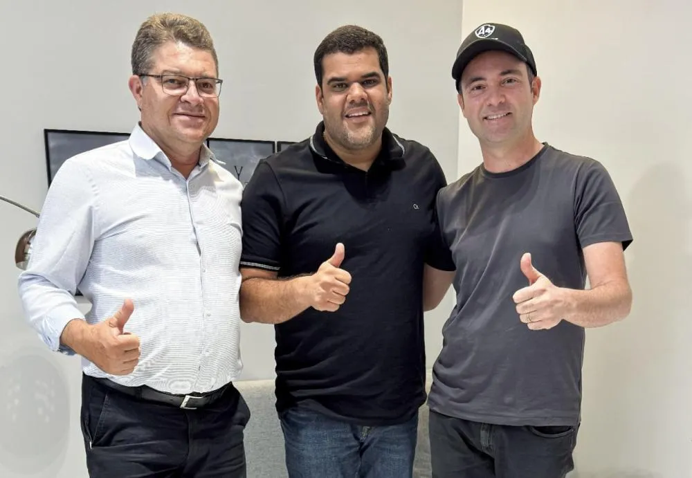 Prefeitos de Brumado e Ibiassucê reforçam parcerias para o desenvolvimento regional