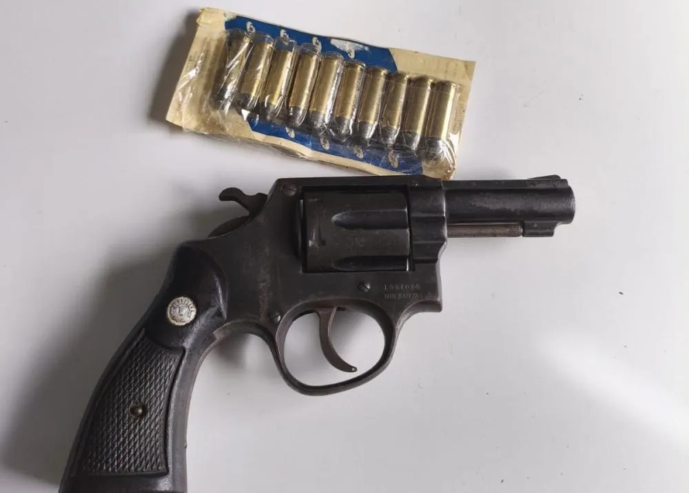 CIPRv/Brumado apreende arma de fogo durante abordagem em Tanhaçu
