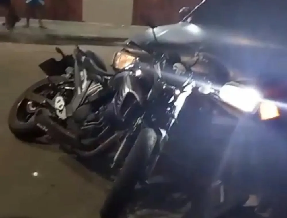 Motociclista fica ferido em colisão frontal na Avenida Exupério Pinheiro Canguçu em Brumado