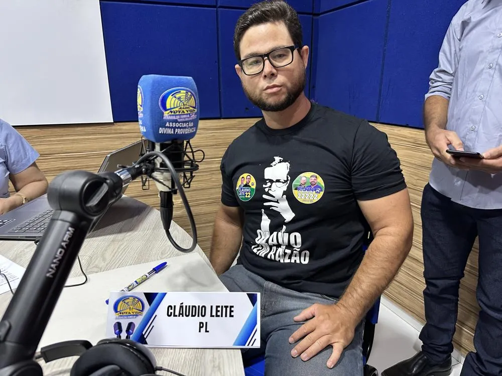 Debate na Rádio Nova Vida FM é transformado em entrevista com Professor Cláudio Leite