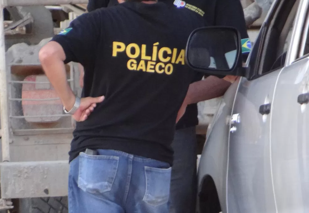 Operação do Gaeco e Polícia Civil prende delegado e mais 8 suspeitos no Norte do estado