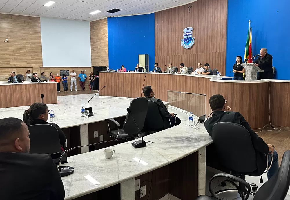 Glaudson Dias é empossado vereador em Brumado