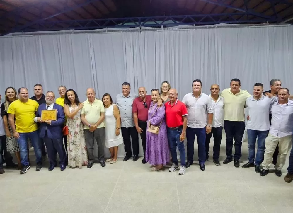 Deputado Marquinho Viana participa de inauguração de escola em Livramento de Nossa Senhora