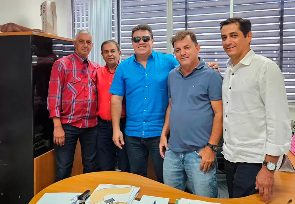 Deputado Marquinho Viana recebe prefeito e lideranças de Rio do Antônio e reforça compromisso de trabalho