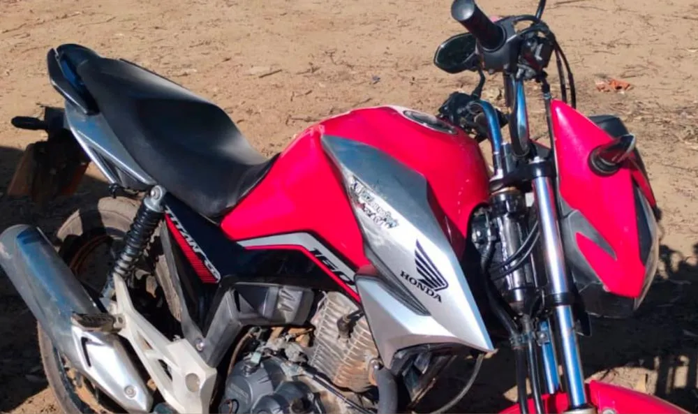 CIPRv/Brumado apreende veículo com restrição de furto em Caraíbas