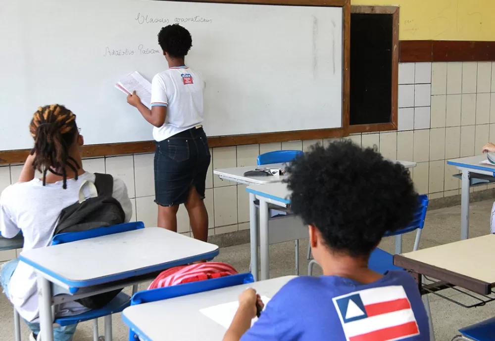 Estado publica decreto para a concessão de gratificação para professores e coordenadores pedagógicos