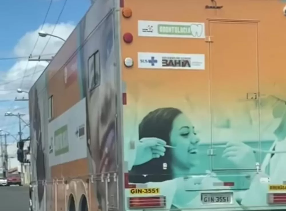 Programa Saúde Mais Perto das Escolas leva atendimento odontológico gratuito a alunos e educadores da rede estadual de ensino em Brumado