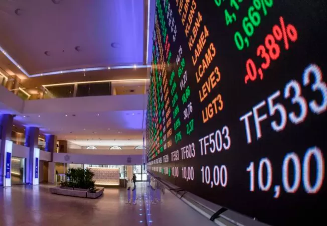 Ibovespa fecha em alta e bate recorde de 134 mil pontos