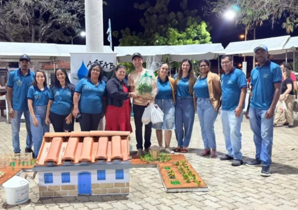 Teve início em Brumado a Feira da Agricultura Familiar; prefeito Fabrício Abrantes prestigia o evento