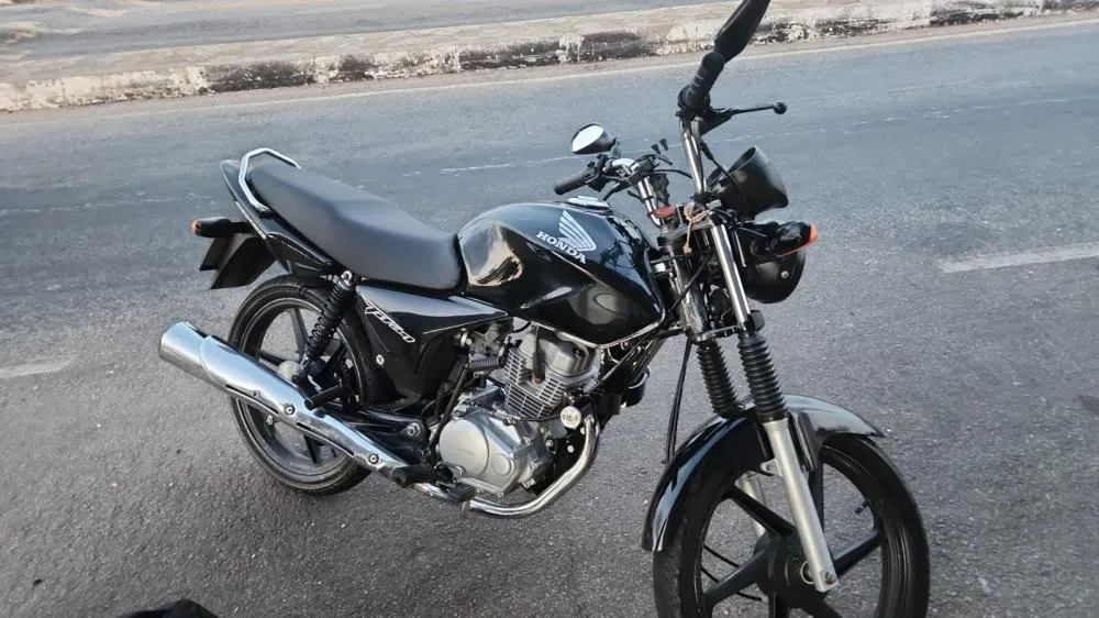 PRE-BA apreende motocicleta com chassi adulterado durante fiscalização na BA-262 em Brumado