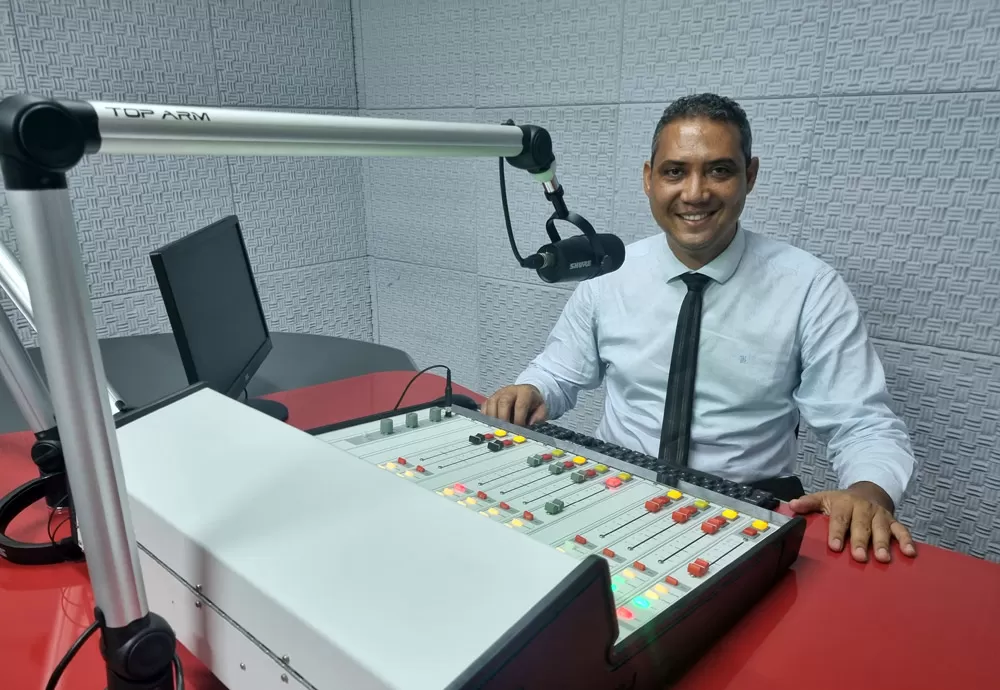 Rádio Câmara de Brumado recebe licença definitiva de funcionamento