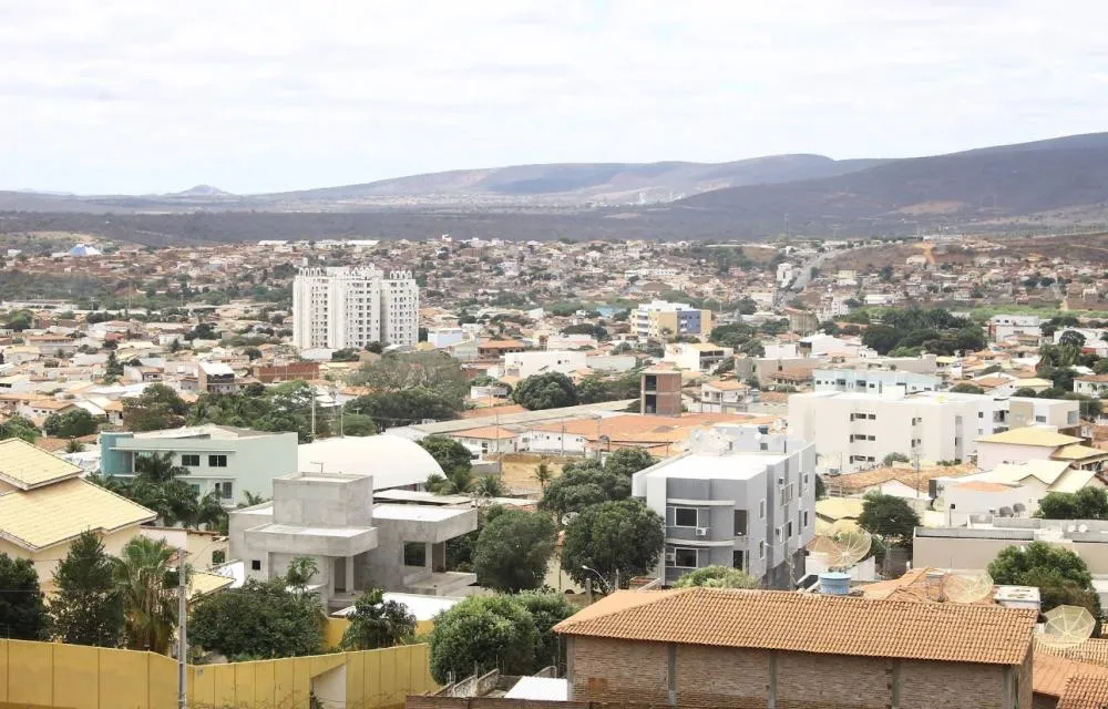 Secretaria de Saúde e Vigilância Sanitária alertam sobre proibição da criação de animais em zona urbana