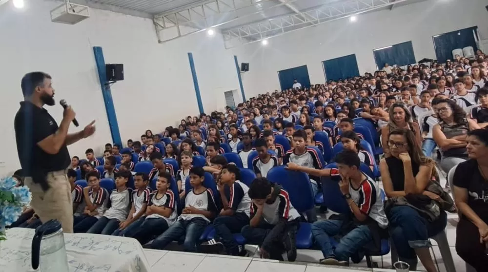 Polícia Civil de Brumado realiza palestras em escolas sobre violência e cyberbullying
