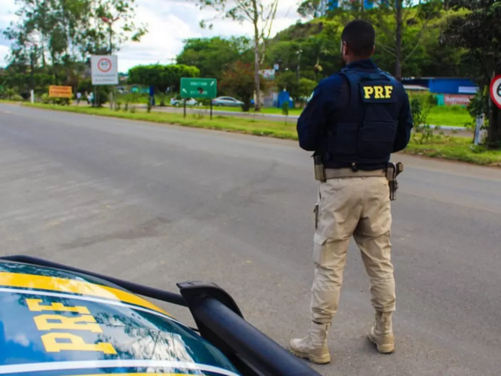 PRF recupera motocicleta clonada em Vitória da Conquista