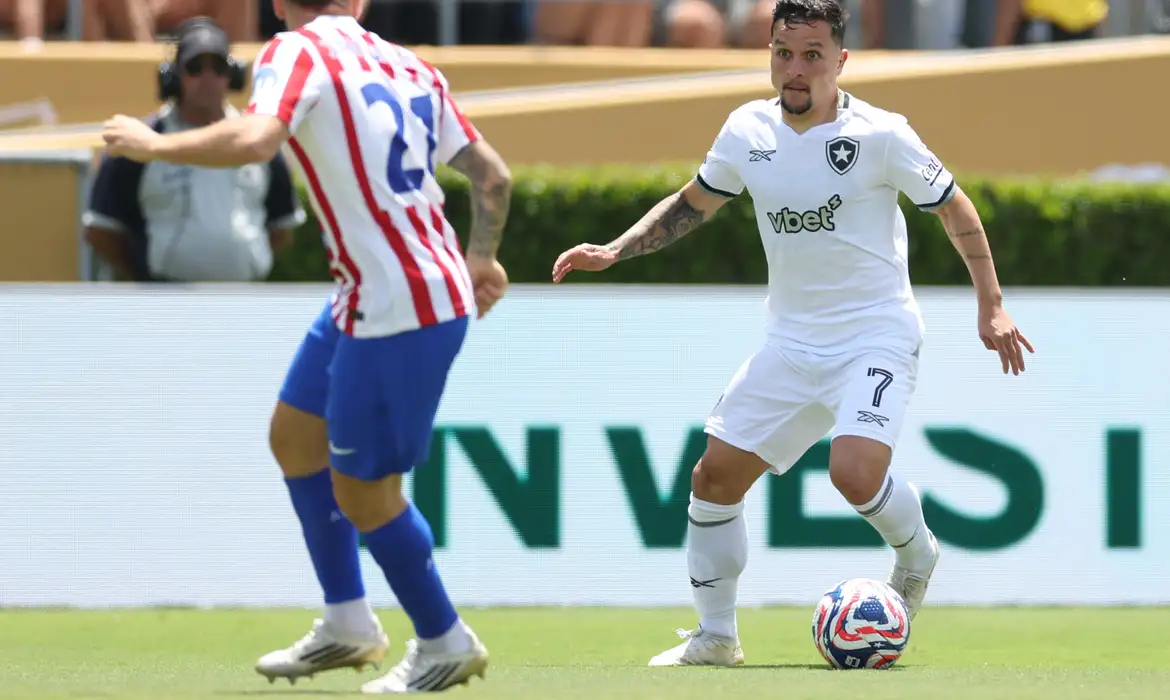 Botafogo perde, mas avança para oitavas da Copa do Mundo de Clubes