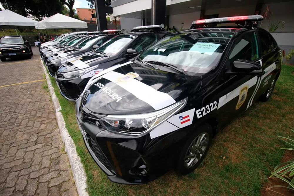 SSP entrega viaturas semiblindadas e escudos balísticos para a Polícia Civil