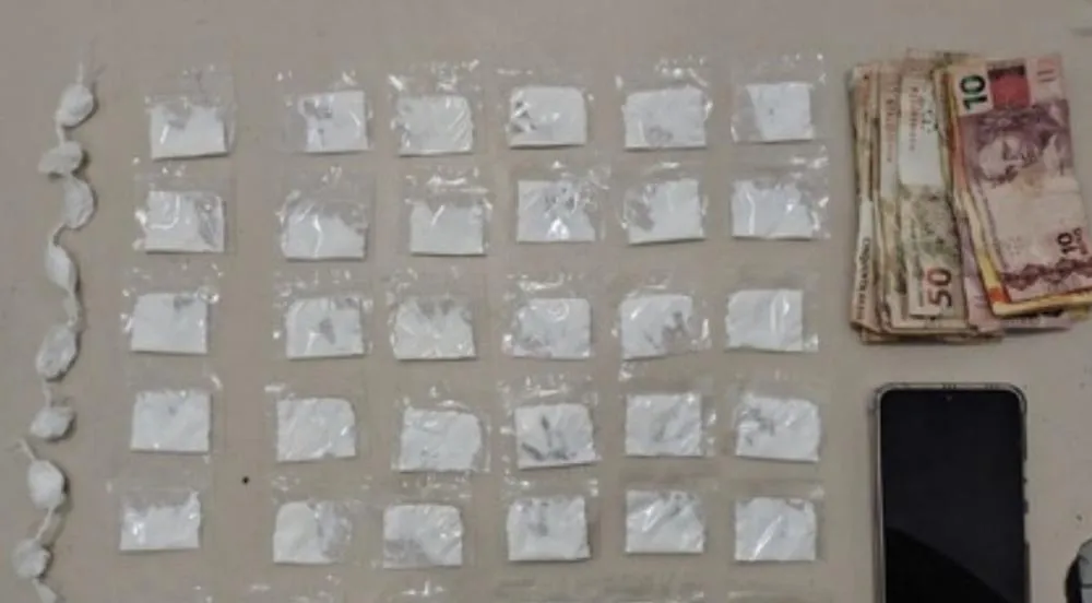 Polícia prende homem por tráfico de drogas em Cândido Sales