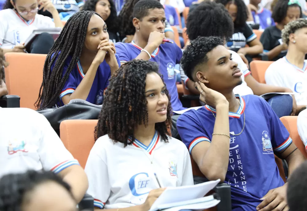 Enem: estudantes podem pedir isenção de taxa a partir desta segunda