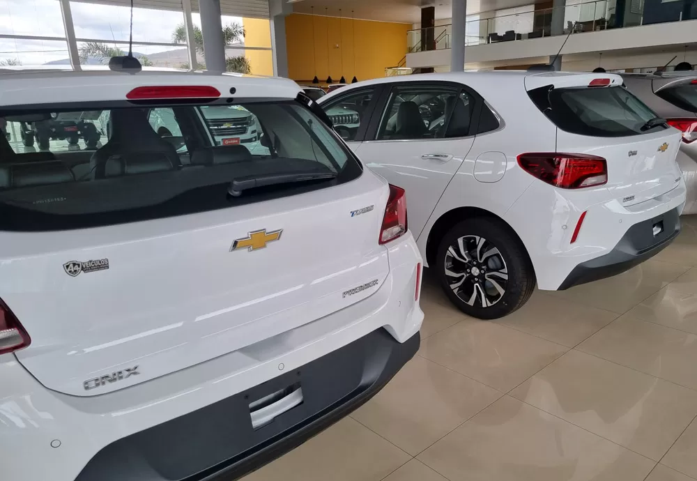 Governo anuncia redução de até 10,8% no preço de carros novos