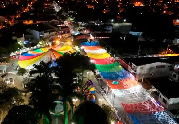 Hoje (1º) tem o Arraial da Alegria em Brumado com João Bosco e Vinícius, Durval Lelys, Gigantes do Brasil e Larissa Mello
