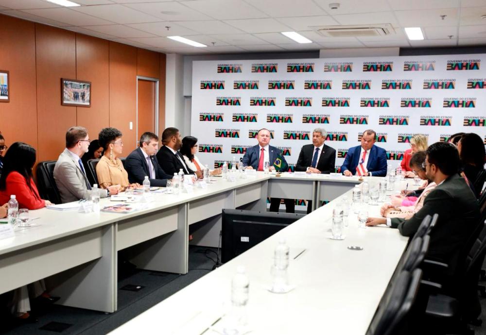 Governador reúne poderes e apresenta o programa Bahia Pela Paz