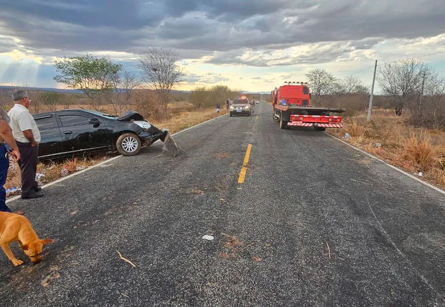 Acidente deixa dois feridos leves na BA-156, em Macaúbas