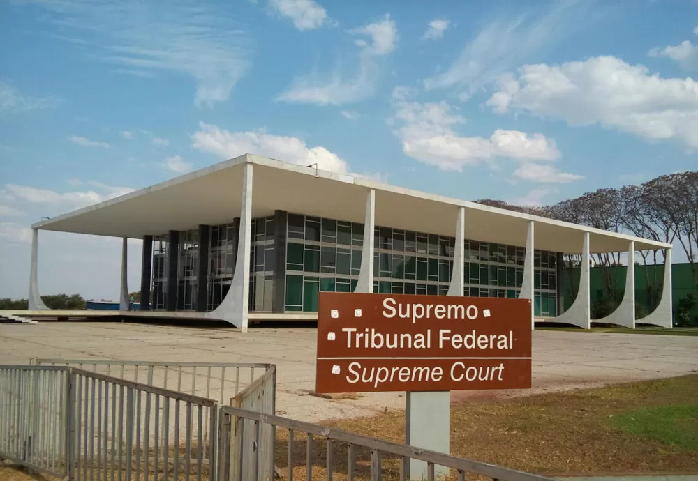 STF tem cinco votos para descriminalizar porte de maconha para consumo