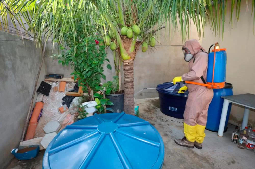 Sesab inicia distribuição de bombas costais para auxiliar combate à Dengue no interior da Bahia