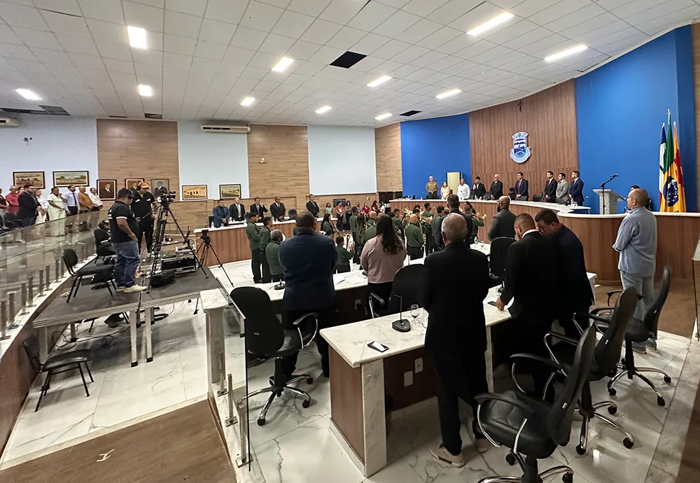 Câmara de Brumado retoma atividades legislativas com sessão solene e aprovação de projeto