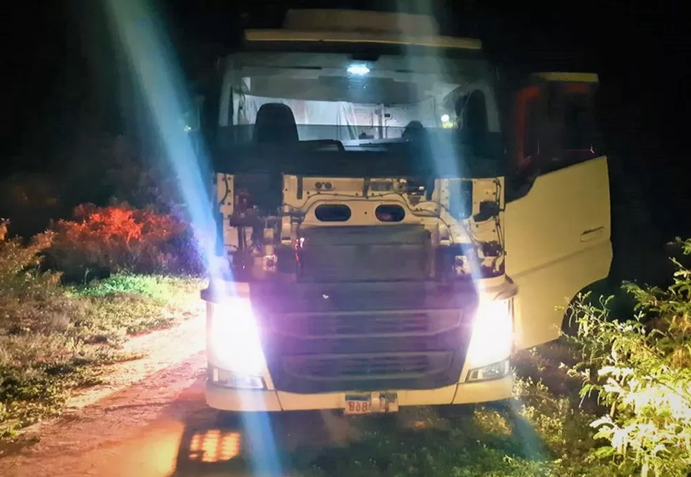 PRF recupera caminhão roubado avaliado em mais de R$ 500 mil no Oeste da Bahia