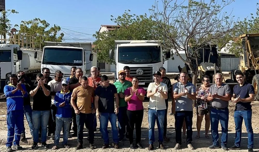 Brumado: Prefeito Fabrício Abrantes autoriza recuperação de estradas vicinais em Itaquaraí