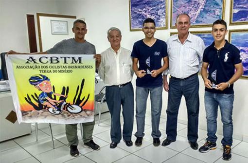 Integrantes da ACBTM agradecem o apoio da Prefeitura Municipal ao Ciclismo de Brumado