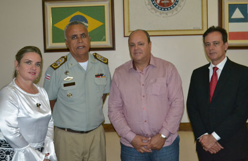 Deputada Ivana Bastos solicita implantação de Colégio Militar em Guanambi