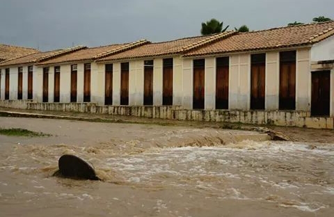 Rio de Contas: Chuva forte causa alagamentos
