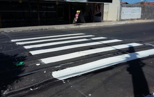 Brumado: SMTT reiniciou a sinalização de lombofaixas