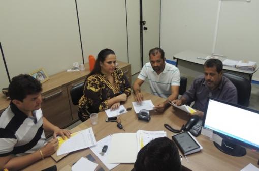 Comissão de Vereadores para acompanhamento das atividades da eólica se reúnem para definirem novas ações após audiência pública 