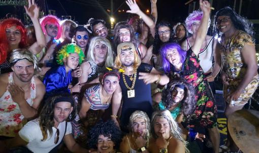 Maetinga: Fann Estourado faz a festa do Bloco Muquiranas e leva a galera ao delírio 