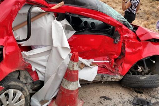 BR-030: colisão entre veículos próximo ao distrito de Sussuarana resulta na morte de duas pessoas 