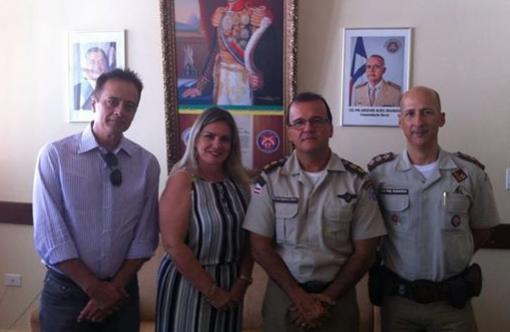 Ivana Bastos trata de melhorias na segurança de Guanambi 