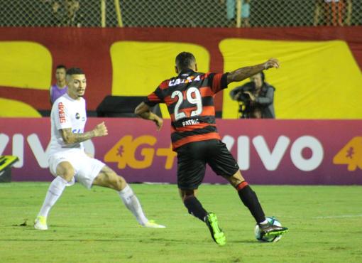 Vitória perde para o Santos por 2 a 0 no Barradão 