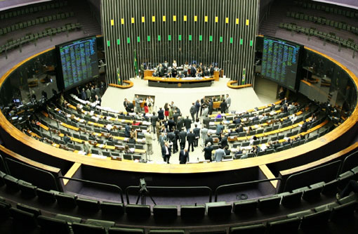 Câmara dos Deputados aprova admissibilidade para apreciação da PEC da reforma política