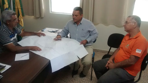 Em Carinhanha, técnicos do DETRAN iniciam estudo para sinalização das vias