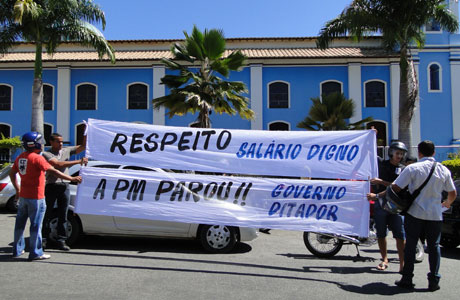 POLÍCIA MILITAR AMEAÇA GREVE POR ‘BAIXO’ REAJUSTE