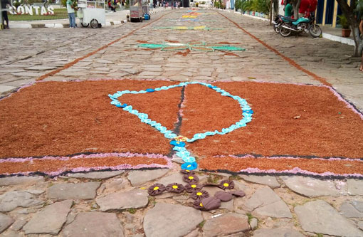 Rio de Contas: População e Turistas celebram Corpus Christi 