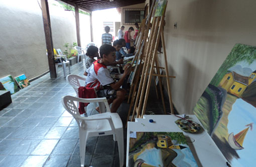 Brumado: Creas Chico Xavier encerra Curso de Pintura 